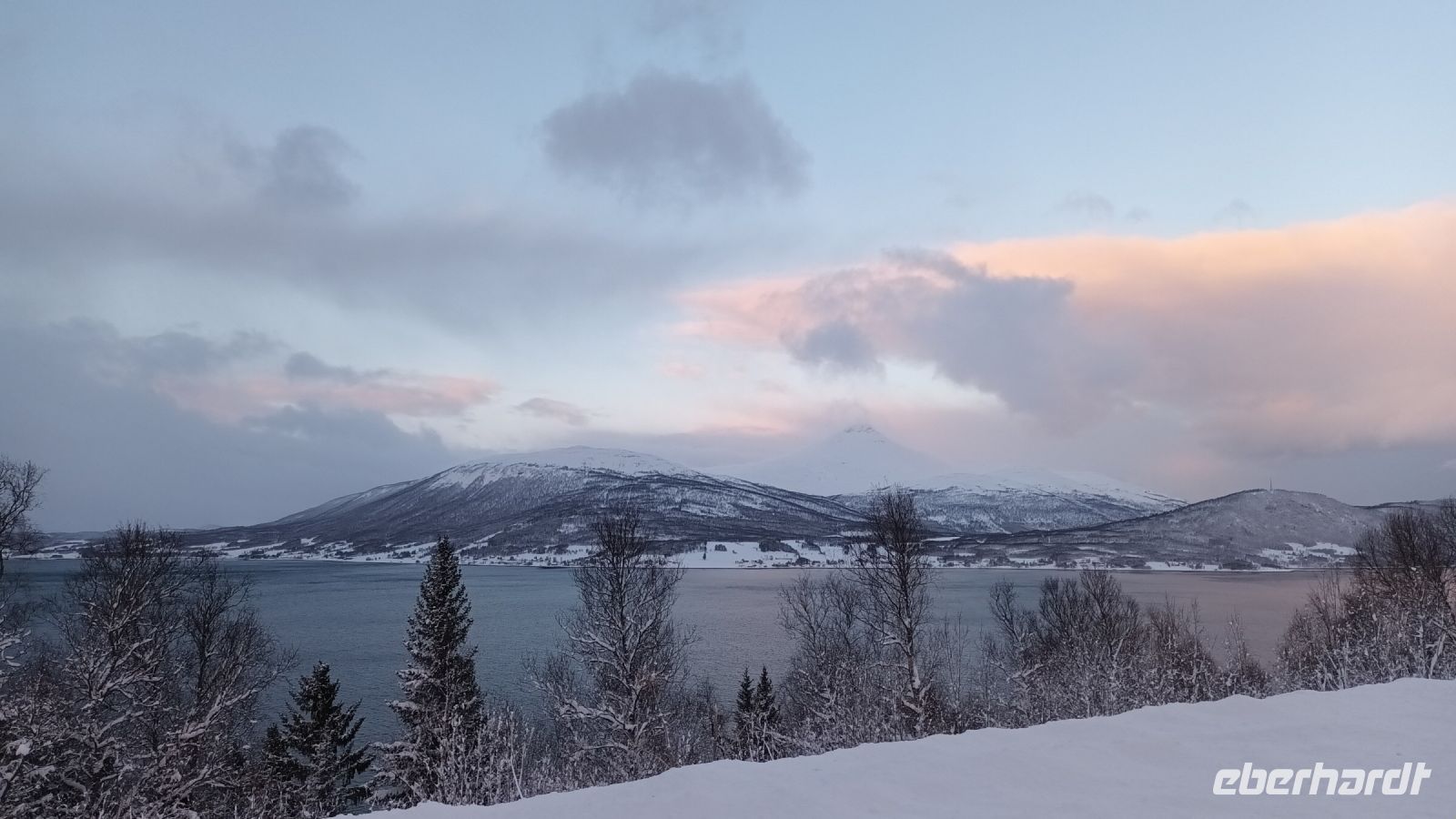 Blick auf den Balsfjord - südlich von Tromsø