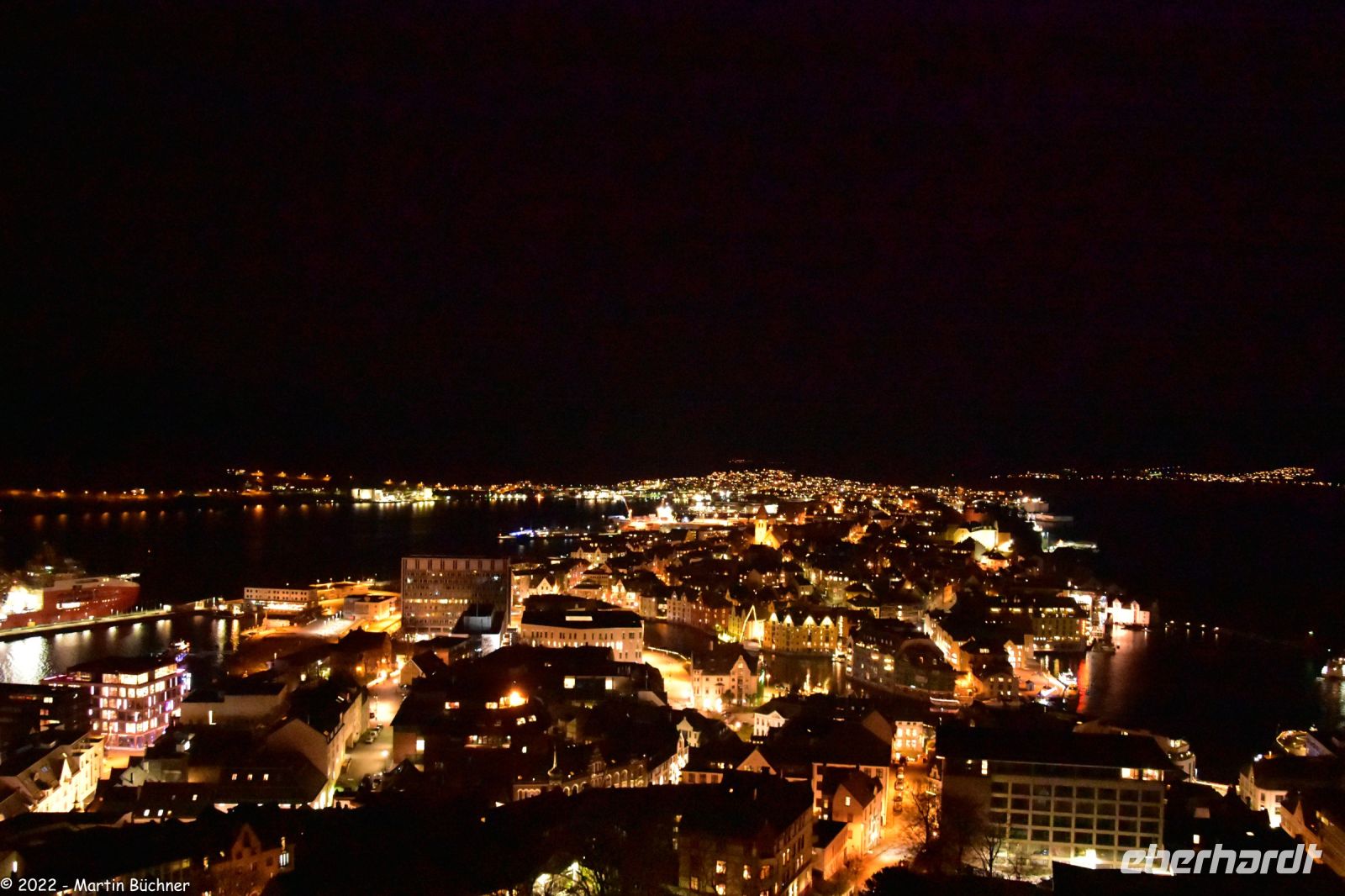 Ålesund - Nachtansicht vom Hausberg Aksla