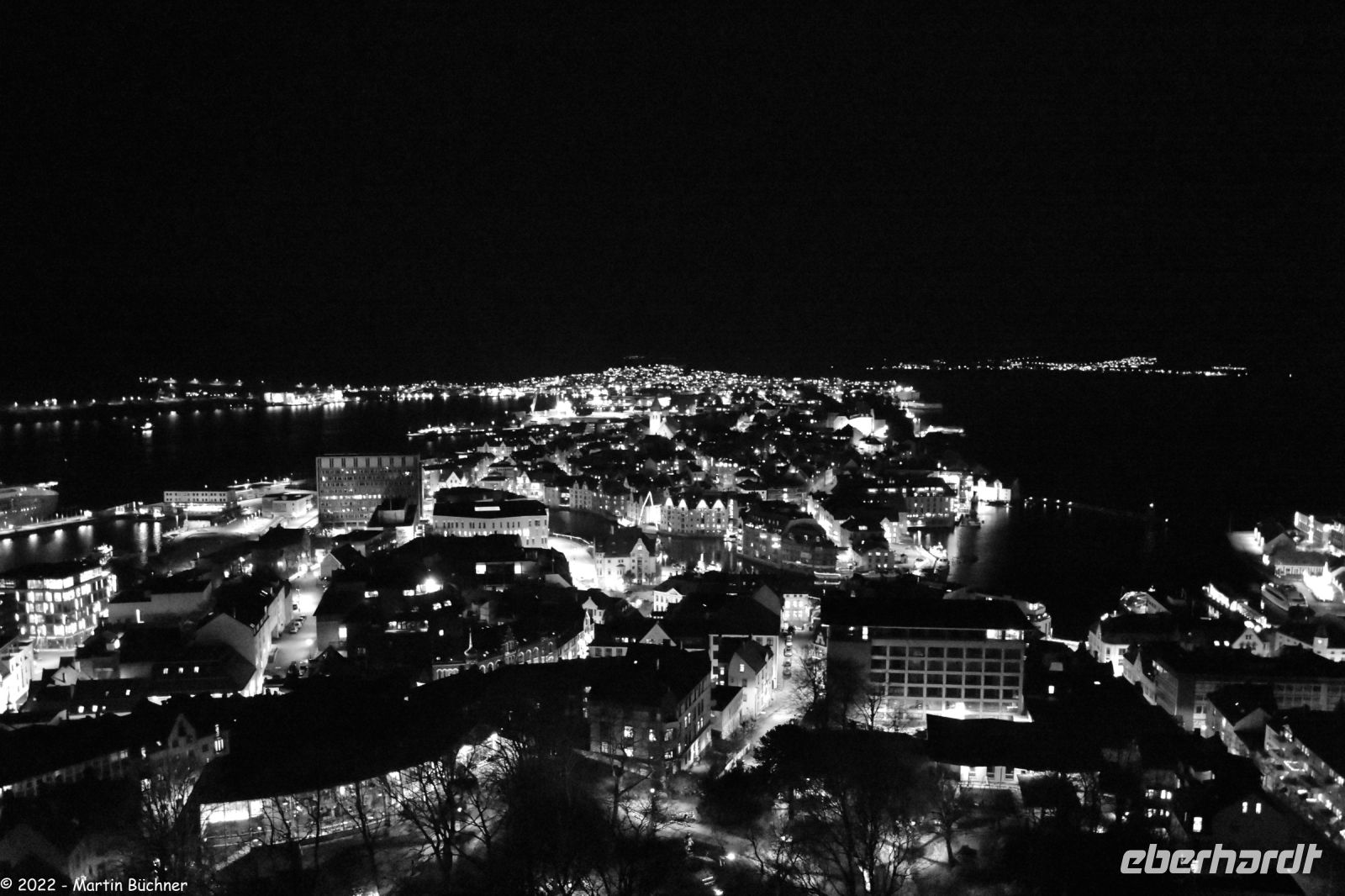 Ålesund - Nachtansicht vom Hausberg Aksla
