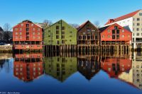 Trondheim - die historischen Speicherhäuser am Fluss Nid (Nidelven)
