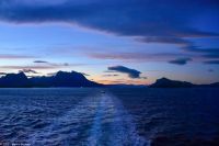 Hurtigruten - M/S Trollfjord - unterwegs entlang der Märchenküste Helgeland in der Provinz Nordland
