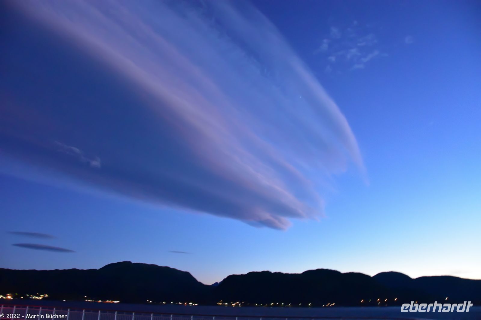 Hurtigruten - M/S Trollfjord - unterwegs entlang der Märchenküste Helgeland in der Provinz Nordland