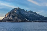 Hurtigruten - M/S Trollfjord - unterwegs entlang der Märchenküste Helgeland in der Provinz Nordland