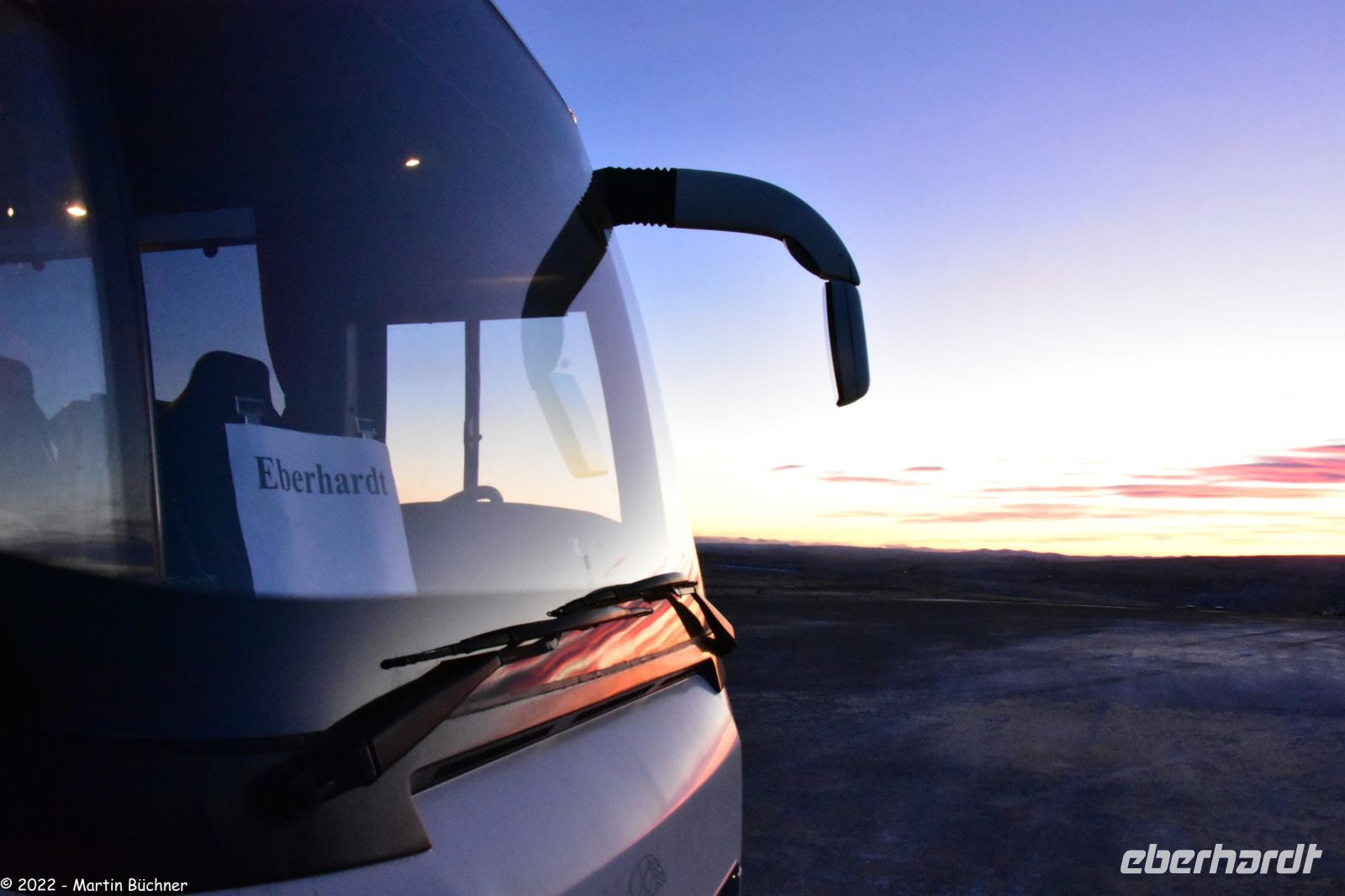 Eberhardt-Bus in der Polarnacht am Nordkapp