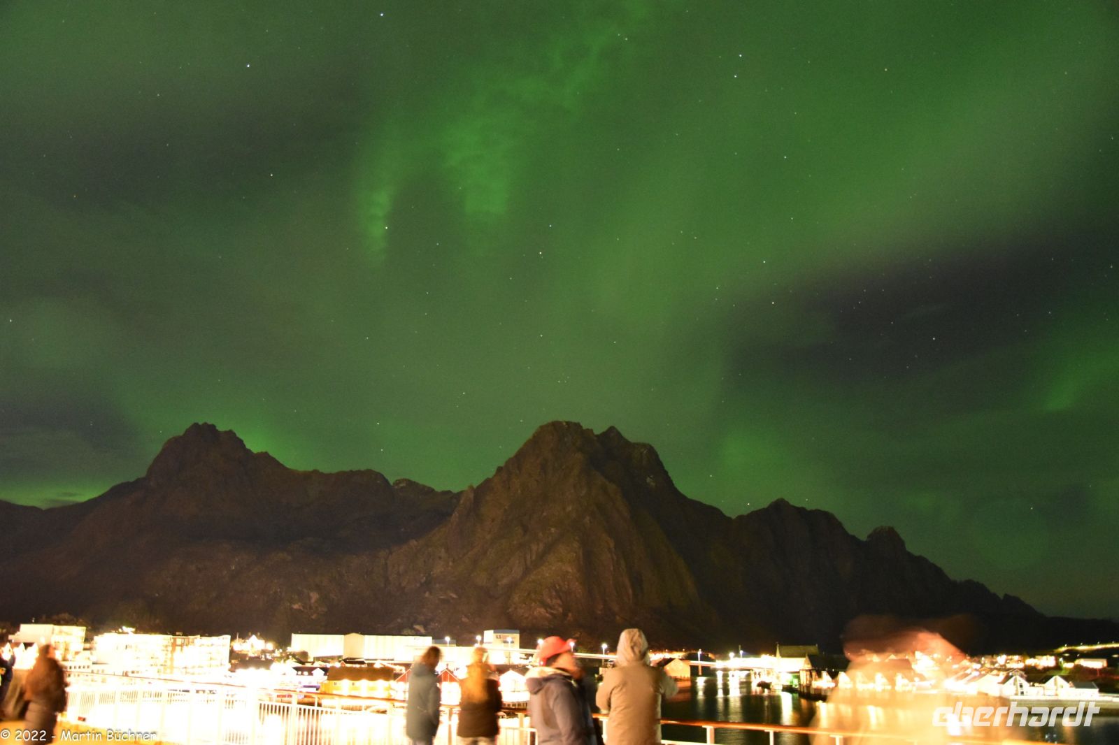 Polarlicht über Svolvær, Lofoten