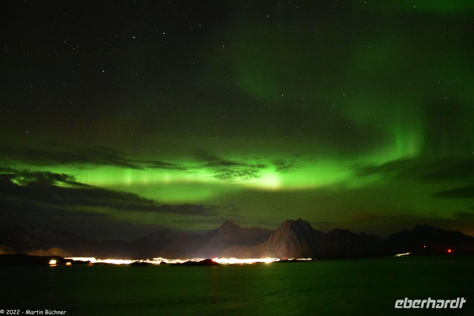 Polarlicht über Svolvær, Lofoten
