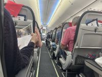 im Flugzeug der norwegian airline