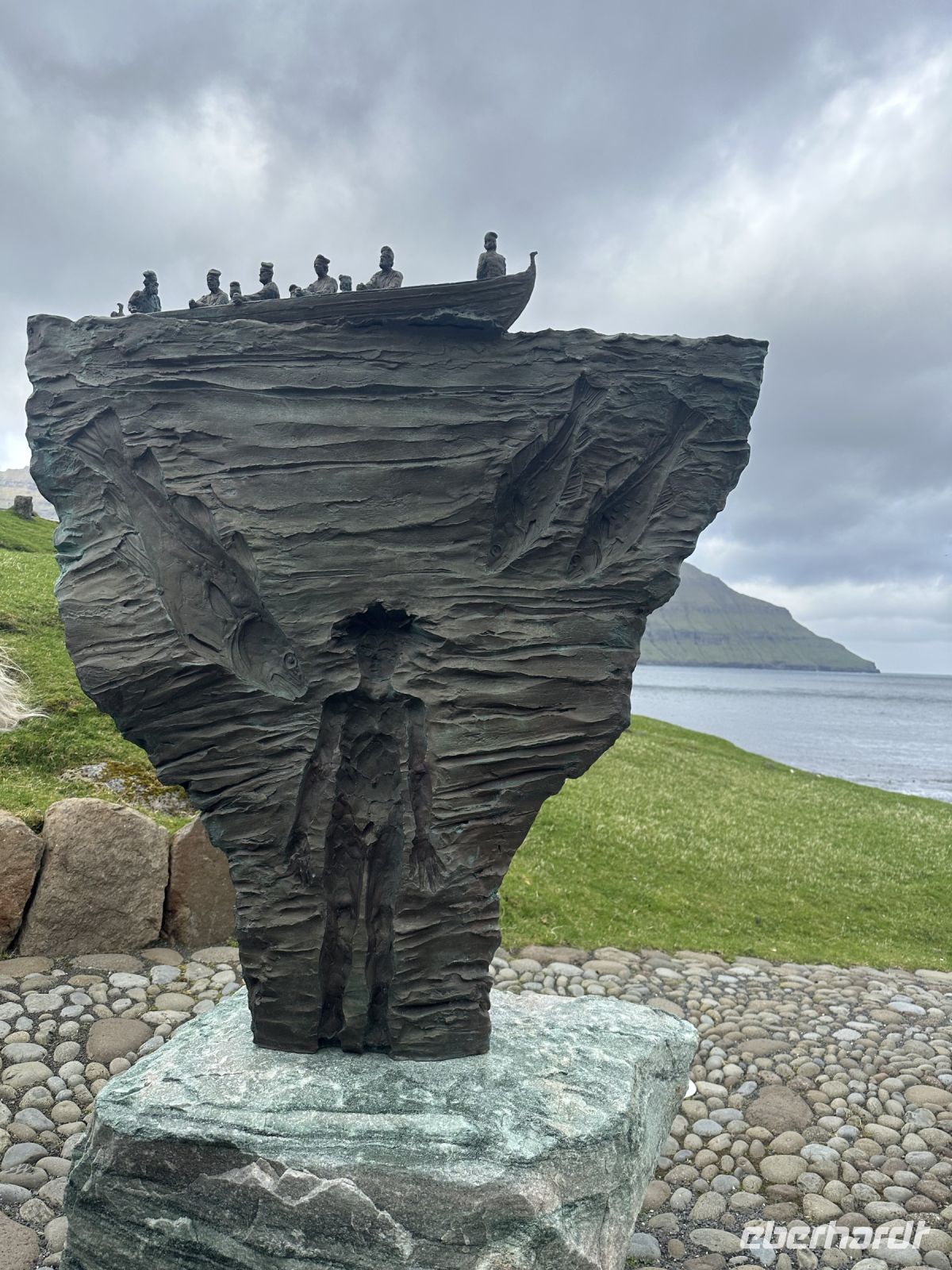 in Elduvik wird an die Sage vom MeerMann erinnert