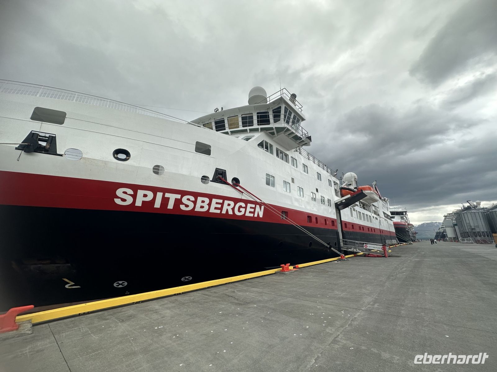 Hurtigruten - MS Spitsbergen - Island - Akureyri 