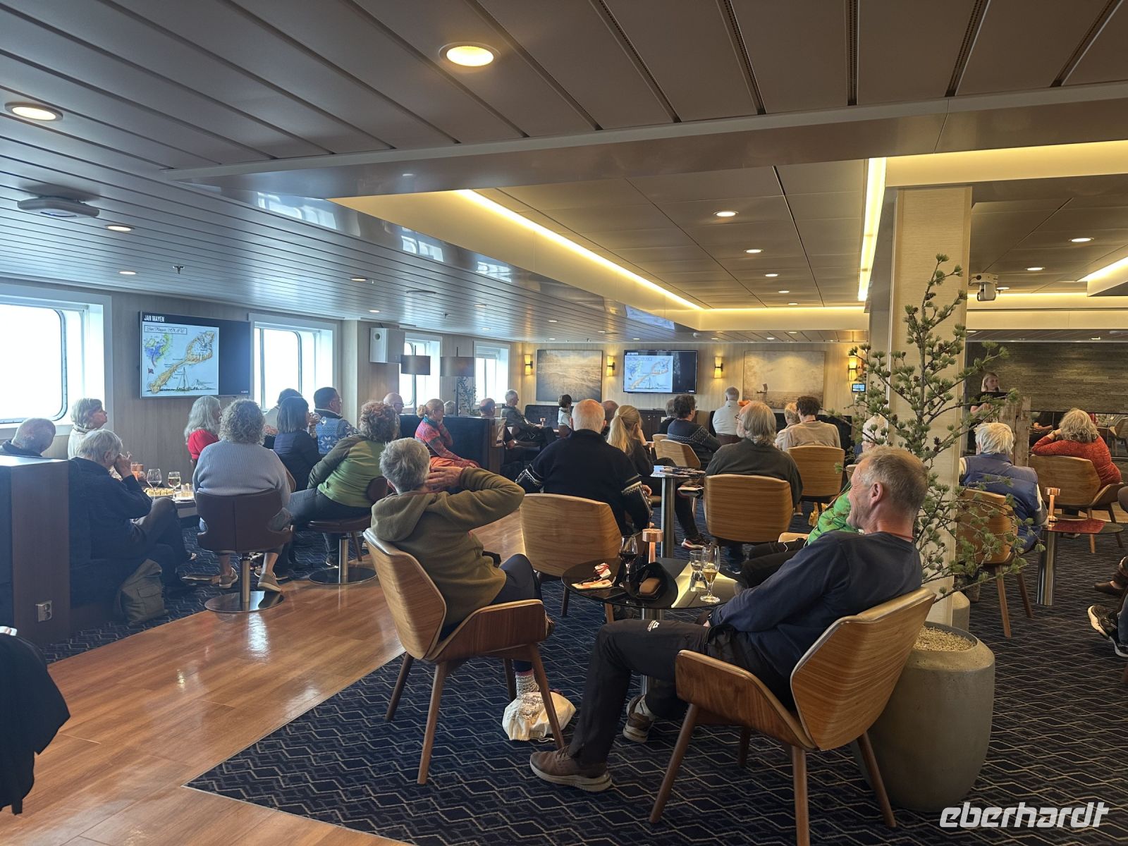 Hurtigruten - MS Spitsbergen - auf See - Informationen zum nächsten Tag