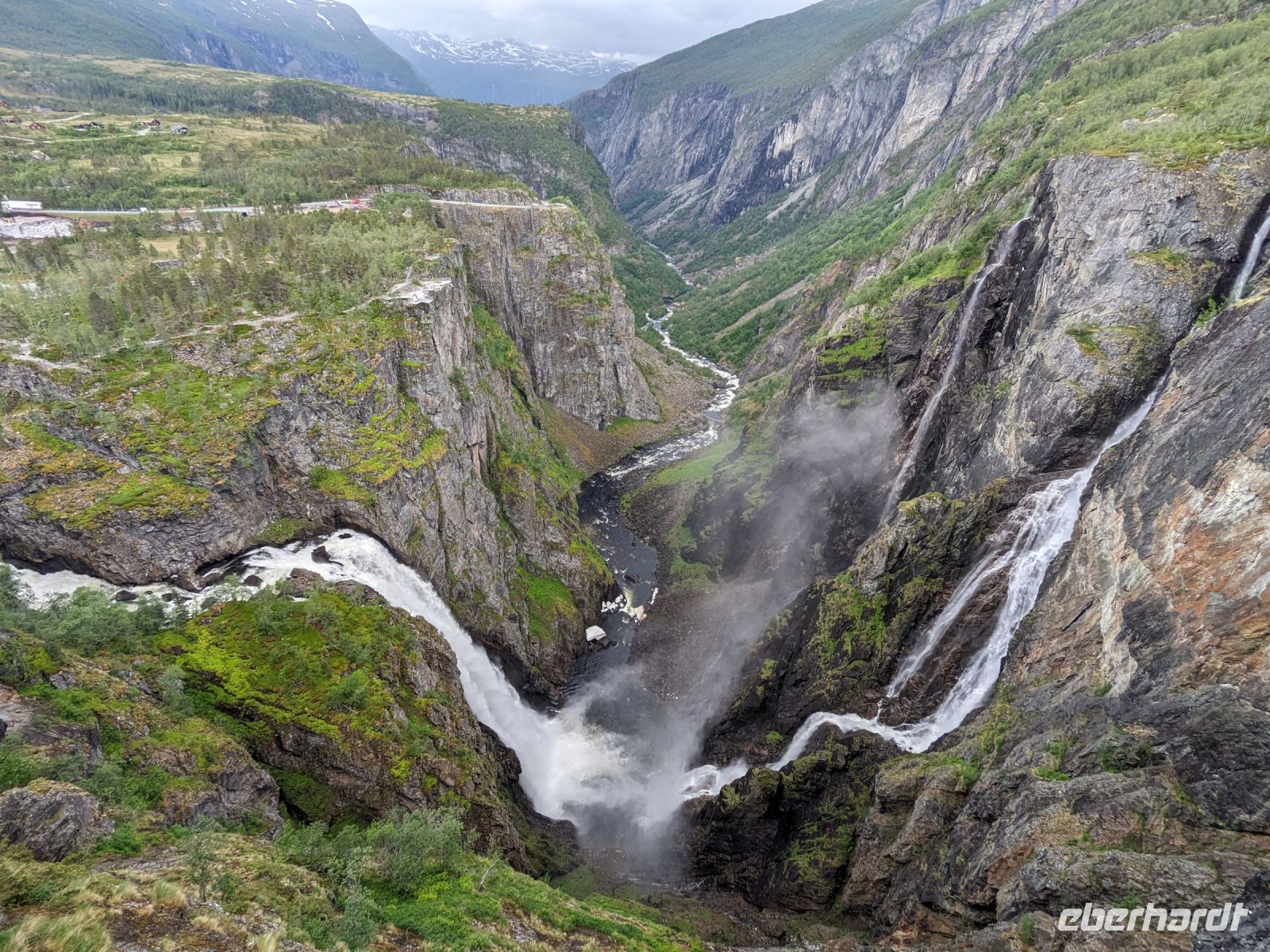 Tal mit Vöringsfoss