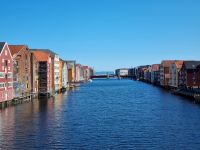 Trondheim - Speicherhäuser am Fluss Nidelva