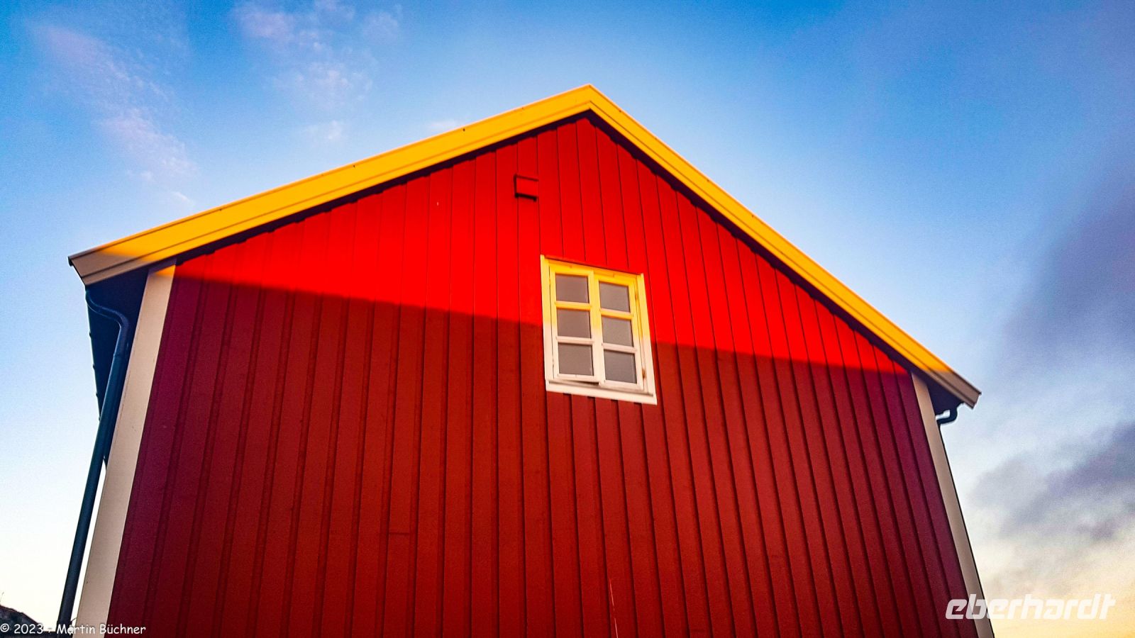 Lofoten - Mortsund - Statles Rorbusenter - Mitternachtssonne!