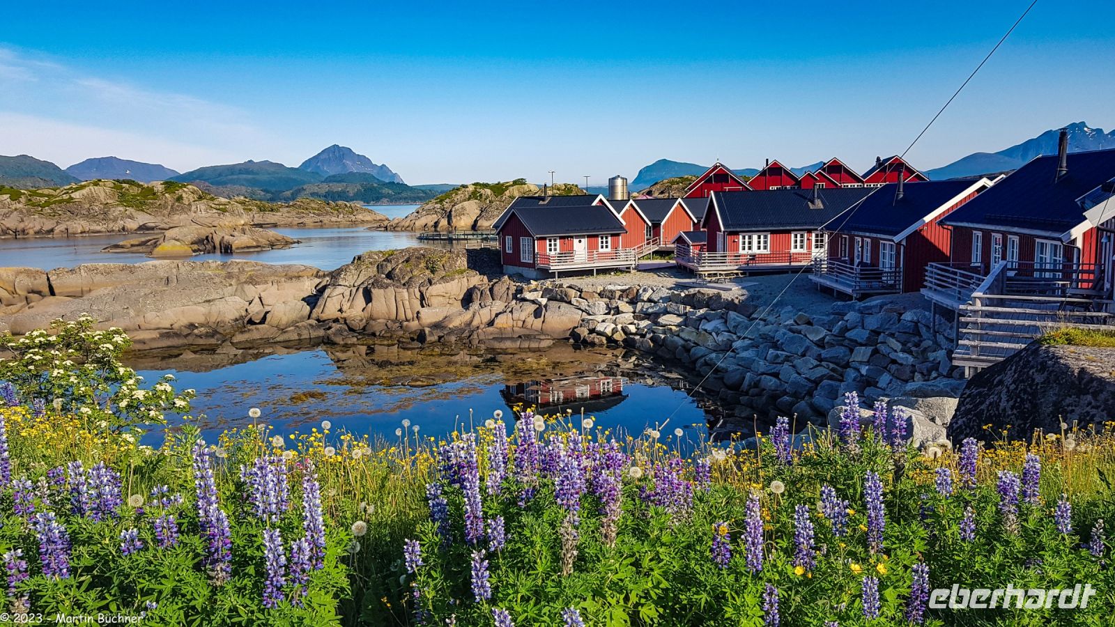 Lofoten - Mortsund - Statles Rorbusenter - Mitternachtssonne!