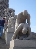 Oslo - Details am Monolyth im Vigeland-Park