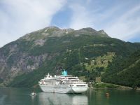 Kreuzfahrtschiffe zu Besuch im Geirangerfjord