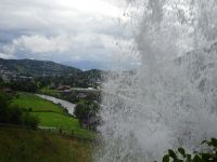 ... unterm Wasserfall...