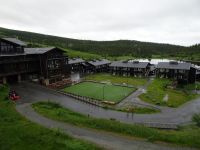 ... geschickt in den Berg gebaut...