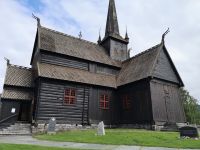 Eine von 28 übriggebliebenen Stabkirchen in Norwegen - Lom Stabkirche