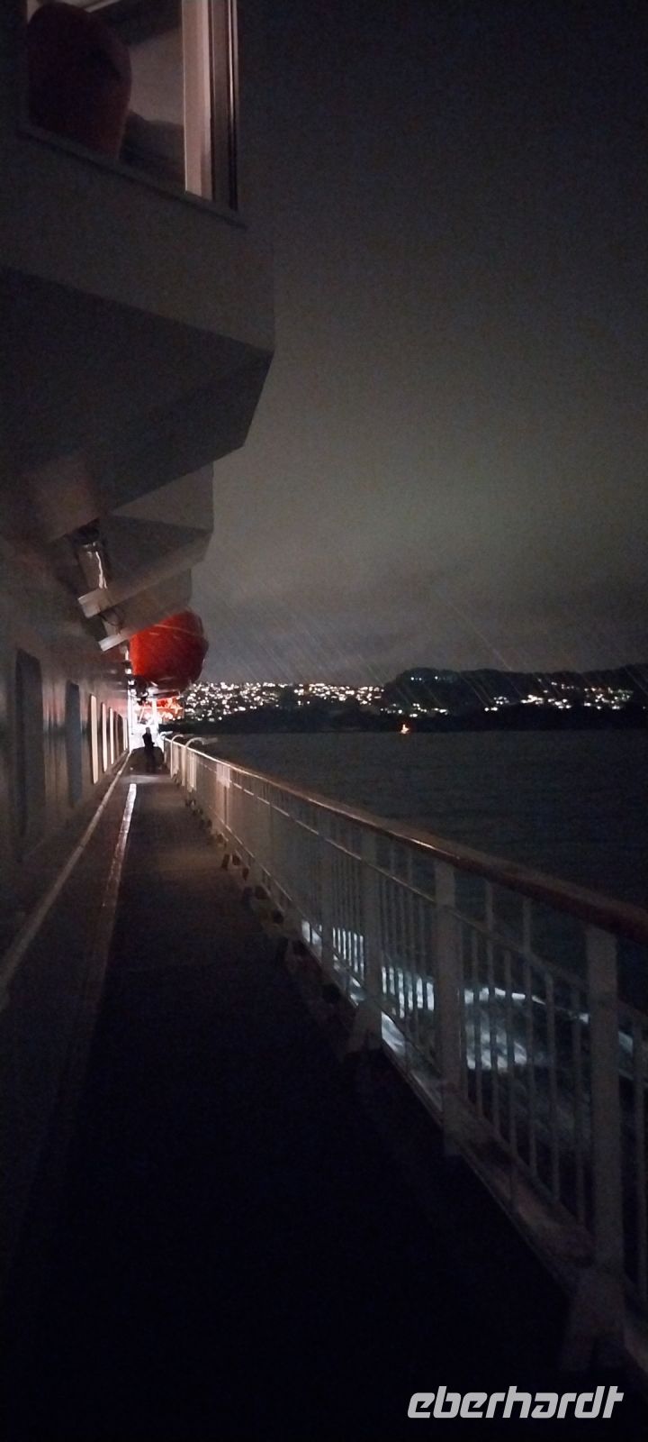 stimmungsvoller Abschied von Bergen 20.45 Uhr