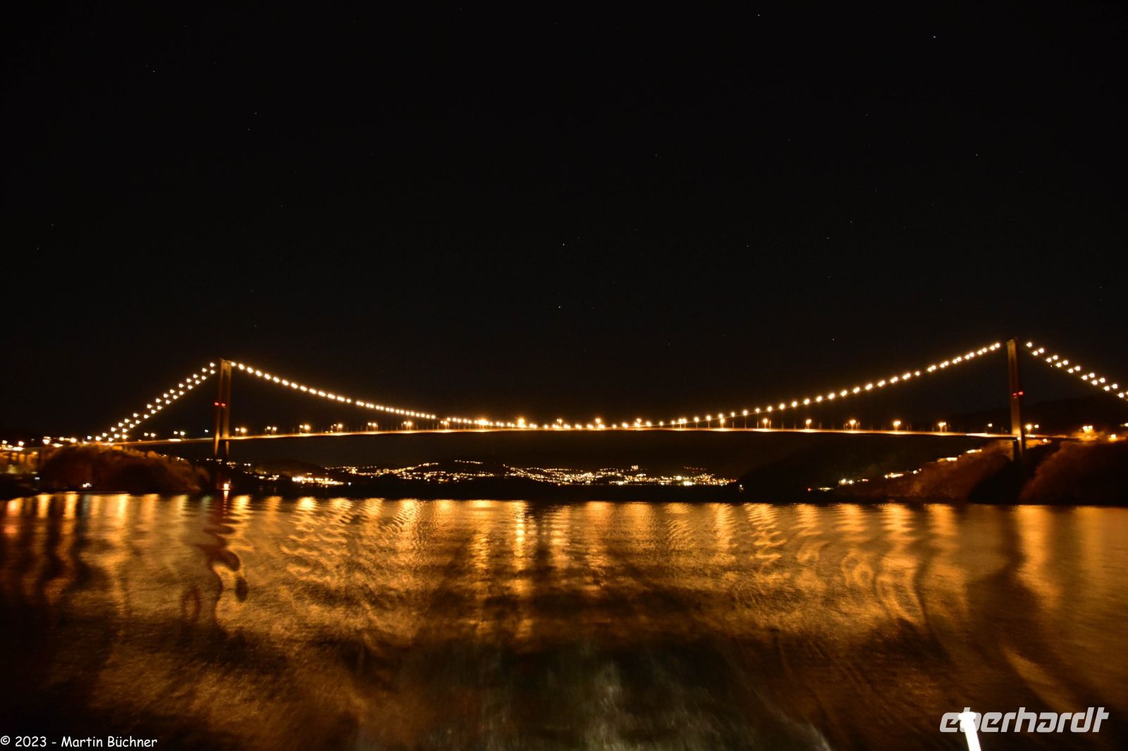 Ausfahrt aus Bergen - Die Askøy-Brücke (über 1.000 Meter lang)