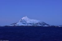 Arktisches Blau am Polarkreis - der Hestmannen