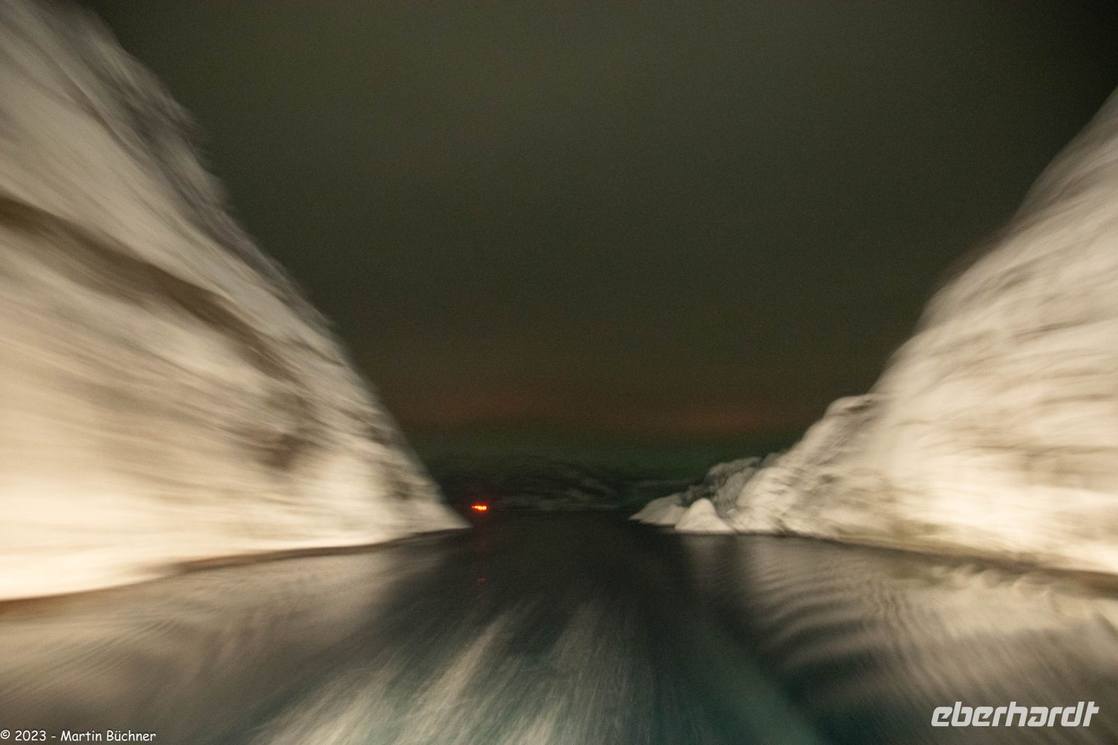 Raftsund - Grenze zwischen den Archipelen Lofoten & Vesterålen - Abstecher in den magischen Trollfjord