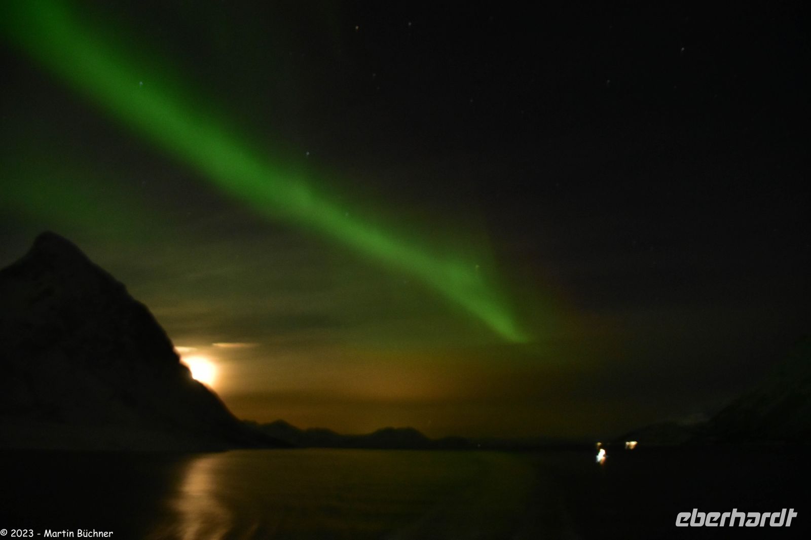 Skjervøy geht immer - Polarlicht mit Mond!