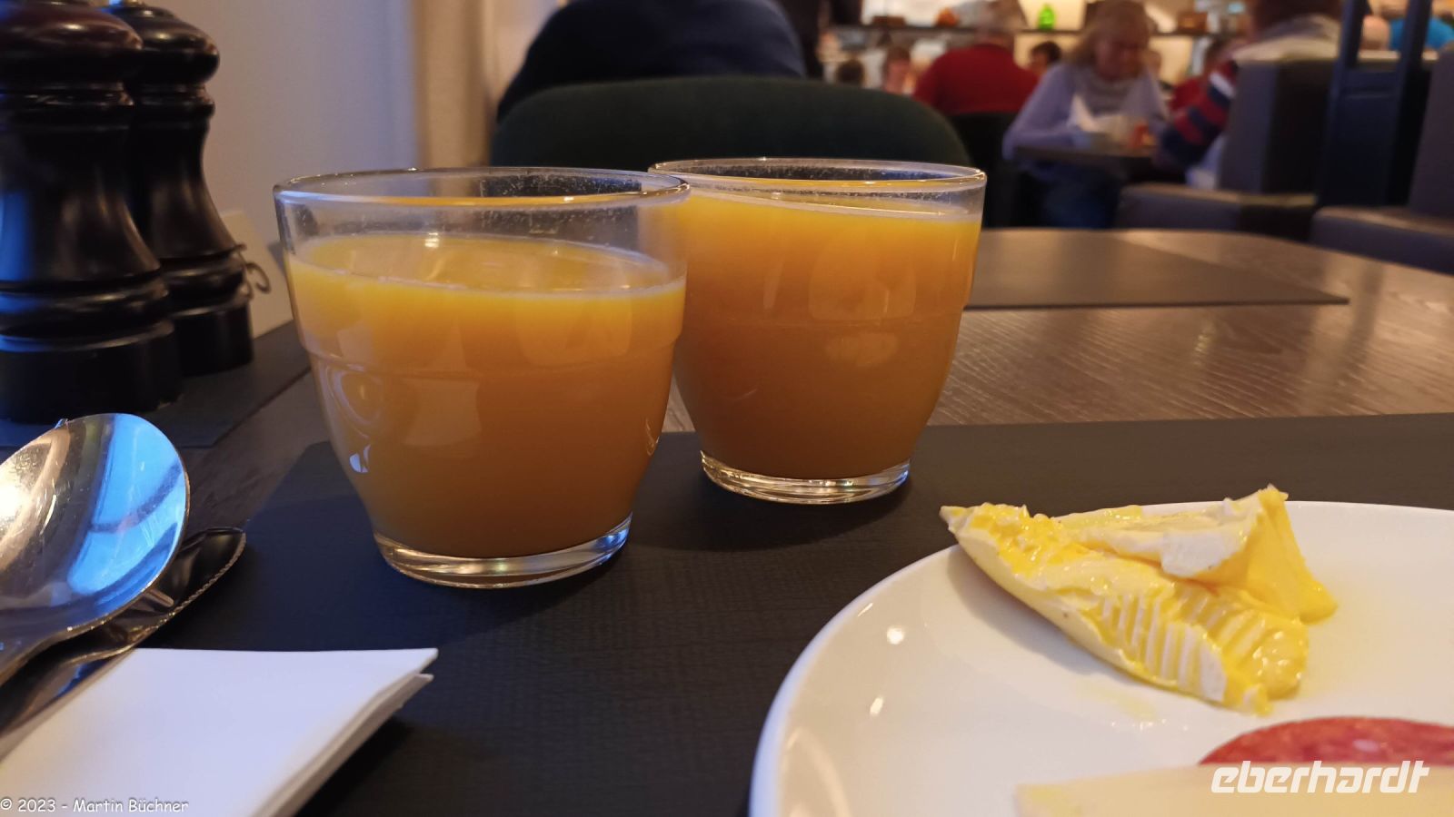 Orkan-Frühstück auf der Barentssee mit 47 m/s - das entspricht Windstärke 12 (bft) - oder 170 km/h Windgeschwindigkeit