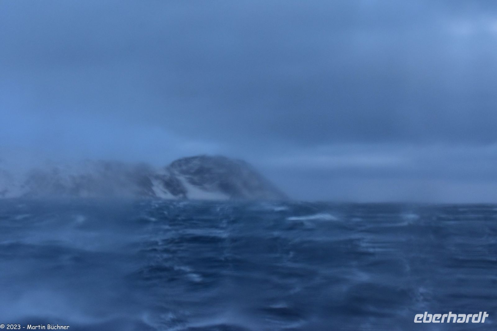 Orkan auf der Barentssee mit 47 m/s - das entspricht Windstärke 12 (bft) - oder 170 km/h Windgeschwindigkeit