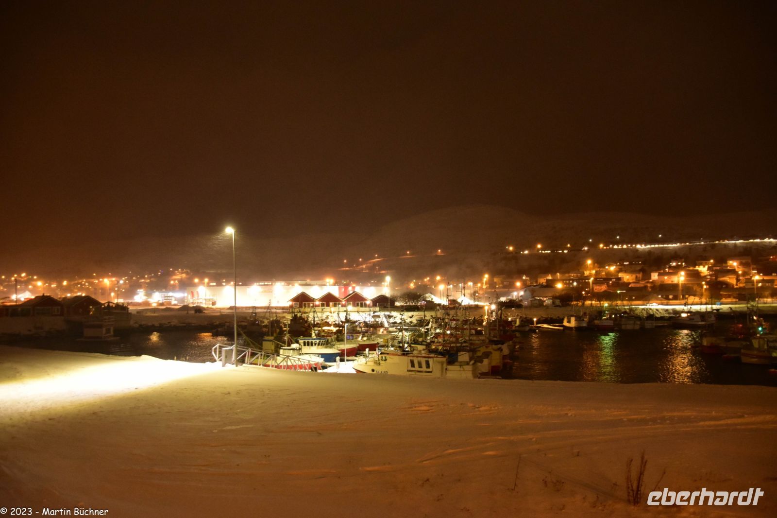 Sturmpause im sicheren Hafen von Båtsfjord
