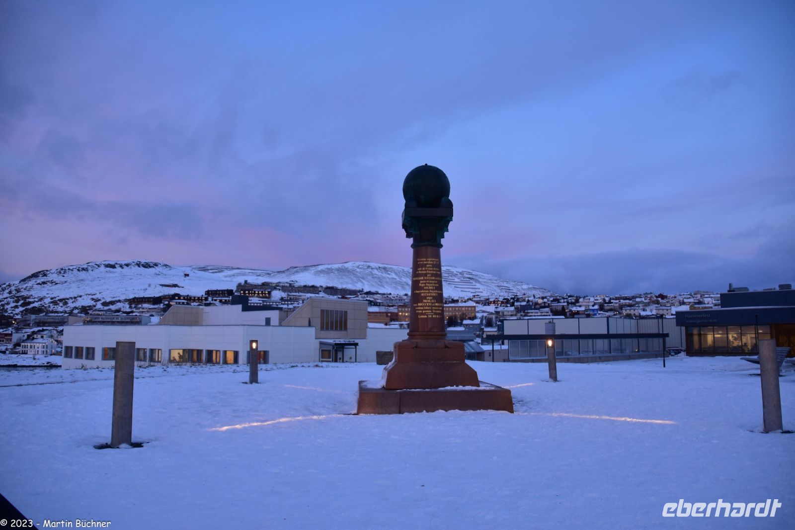 Hammerfest in der Polarnacht - UNESCO Weltkulturerbe Struve Meridian-Säule