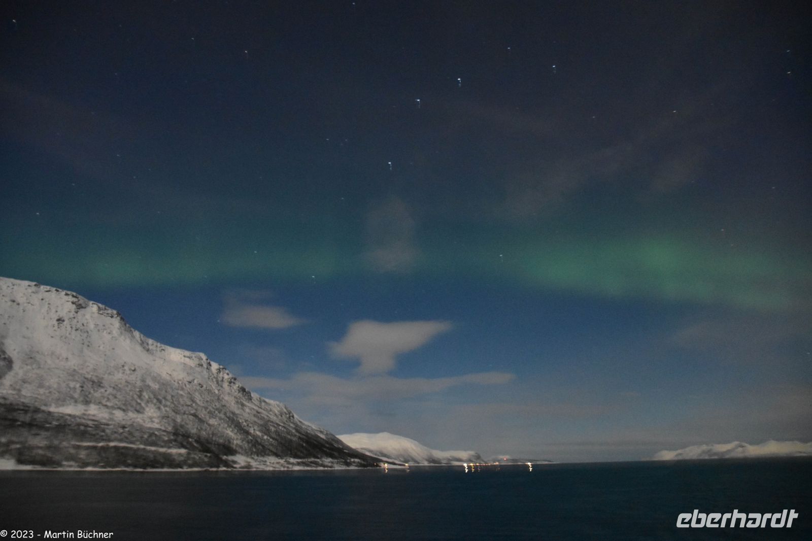 Skjervøy geht immer - Polarlicht über verschneiter Winterlandschaft