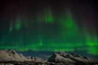 Polarlicht über im Raftsund zwischen Vesterålen und Lofoten