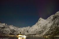 Polarlicht und Vollmond im magischen Trollfjord (Lofoten)