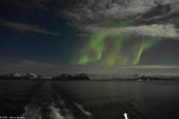 Polarlicht über den Lofoten und dem Vestfjord (Nordland)