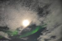 Polarlicht über den Lofoten und dem Vestfjord (Nordland) - auch mit Wolken hat man Chancen