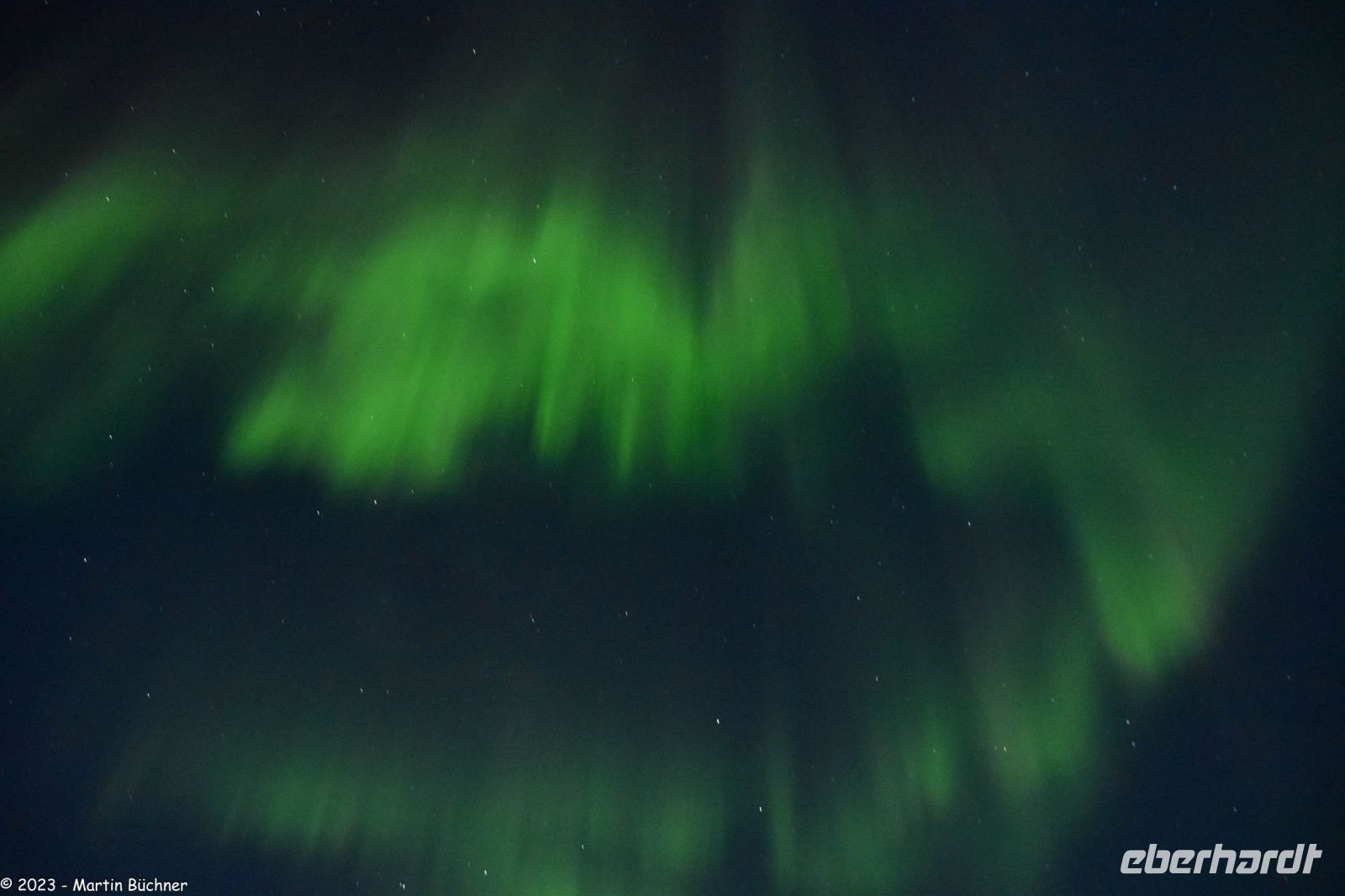 Polarlicht über den Lofoten und dem Vestfjord (Nordland)