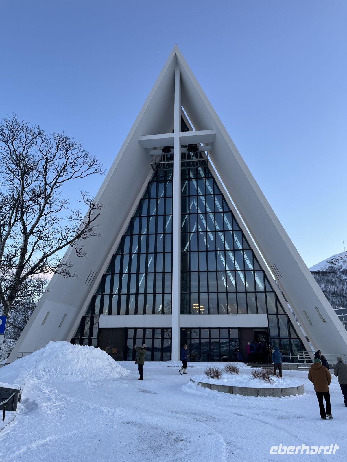 Das Wahrzeichen von Tromsø - die Eismeerkathedrale