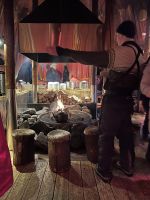 Typisch norwegisches Mittagessen im Husky-Camp