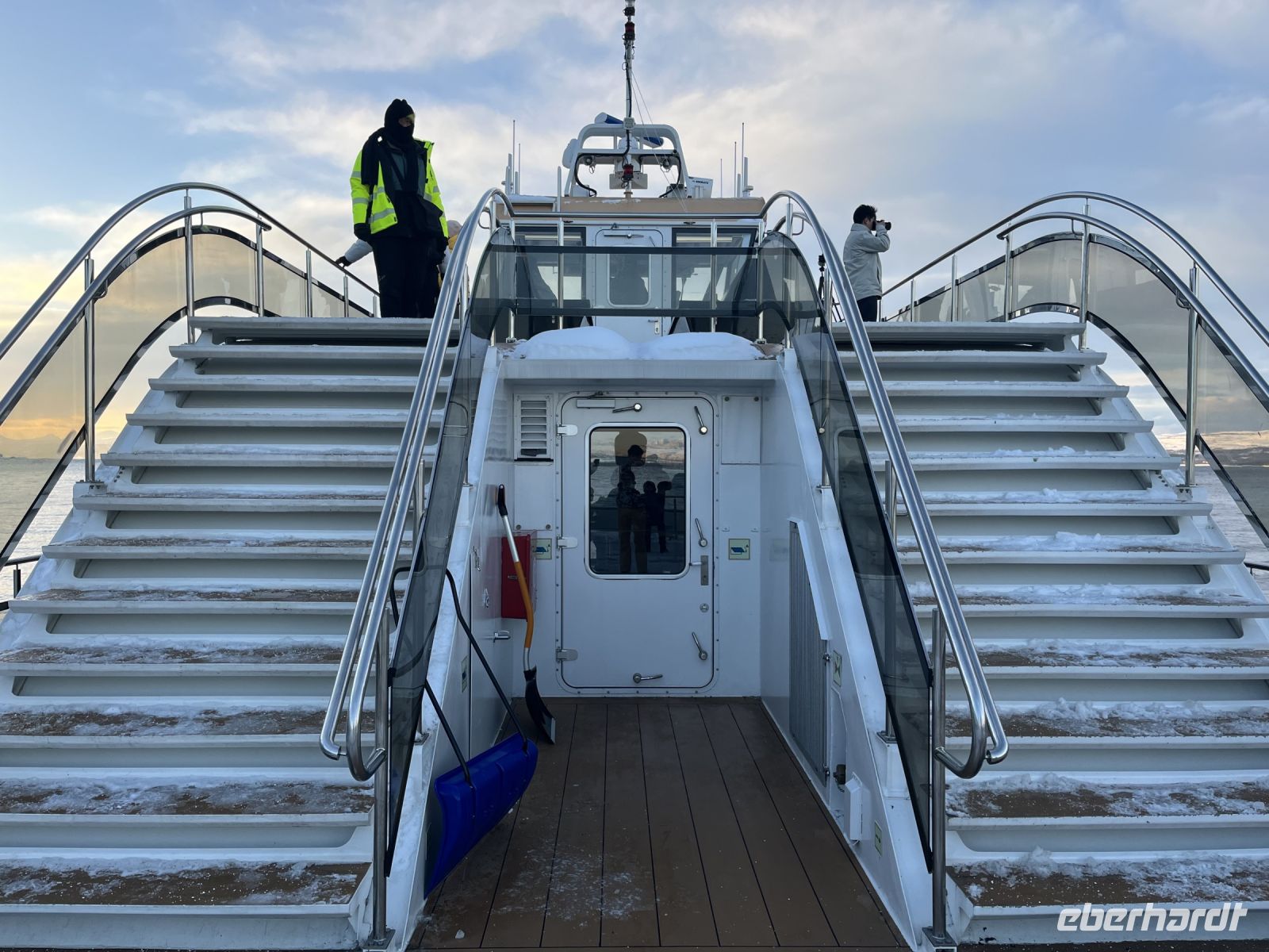 An Bord des Hybrid-Katamarans