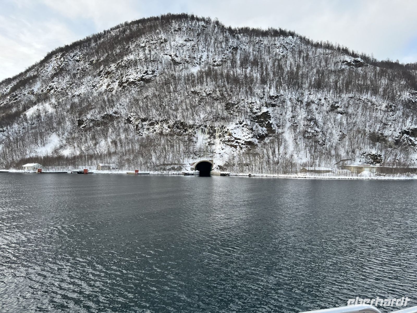 Einfahrt zum ehemaligen NATO U-Boot Hangar
