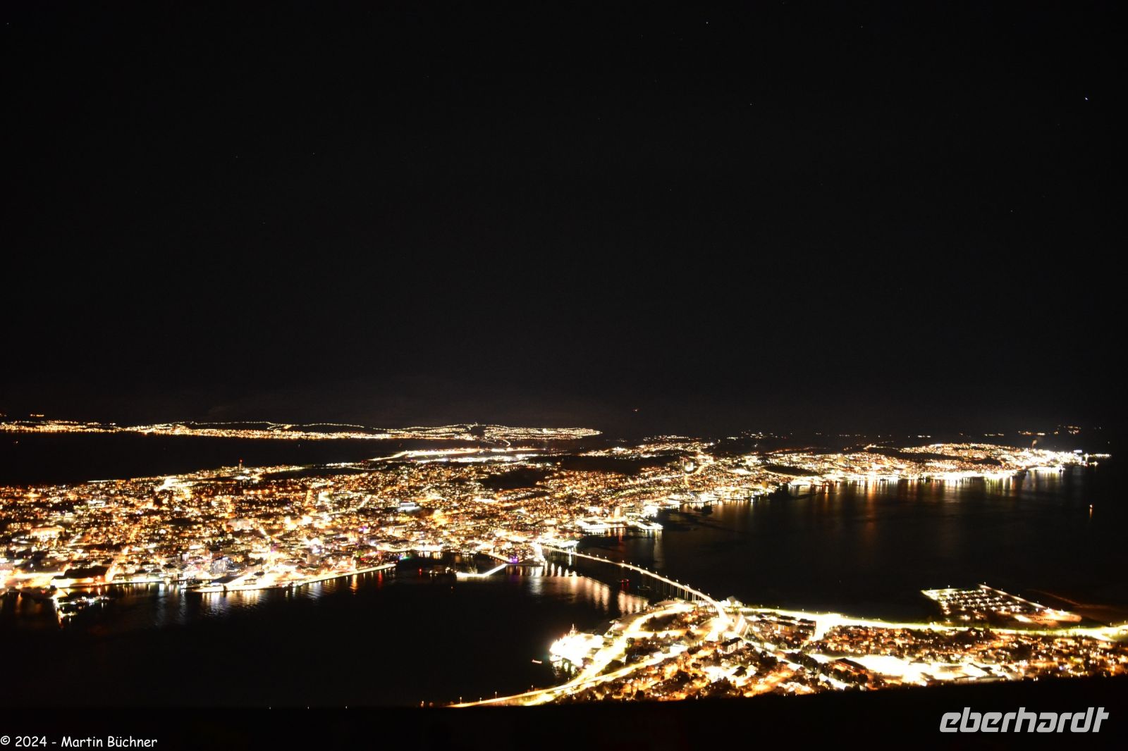 Von der Terrasse der Fjellstua auf dem Storsteinen - Blick auf Tromsø