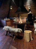 Pause nach der Husky Hundeschlittenfahrt auf Kvaloya