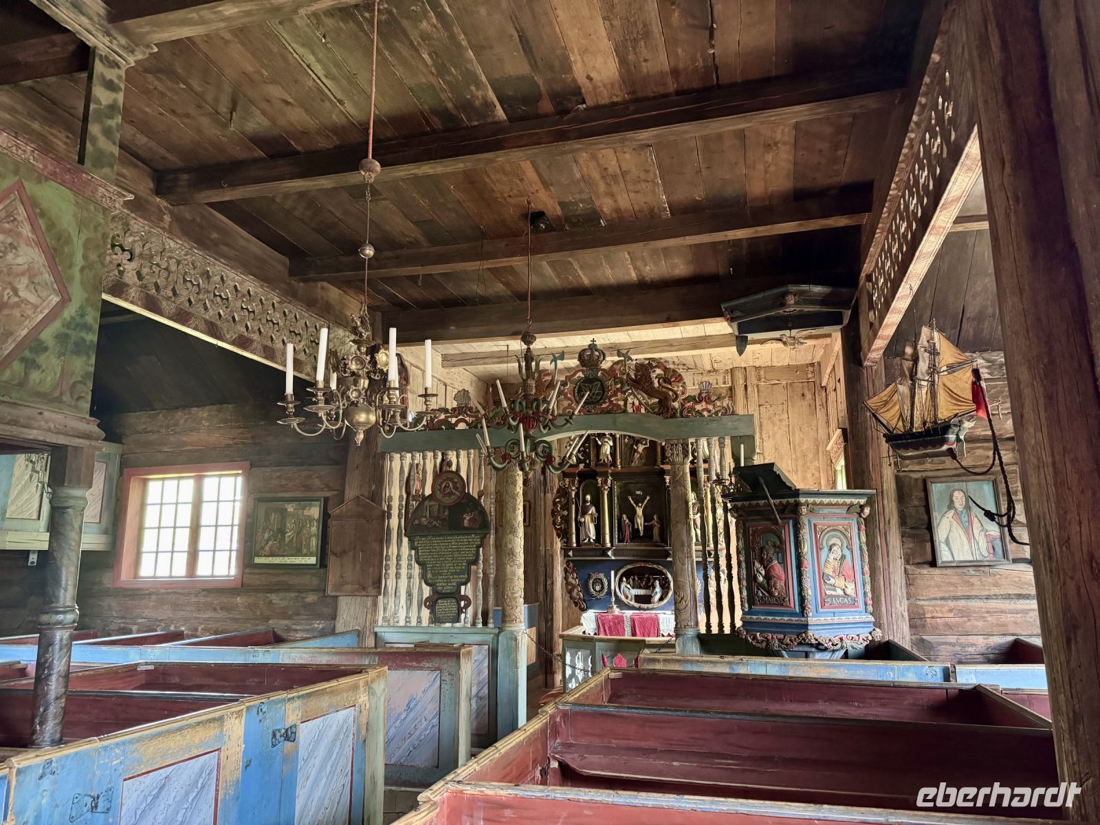 Tag 3 - Stabkirche von innen 