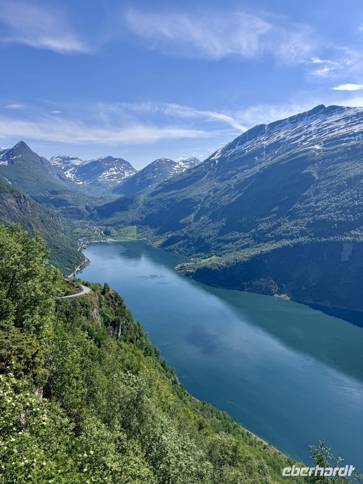 Tag - Geirangerfjord mit Blick auf Geiranger 