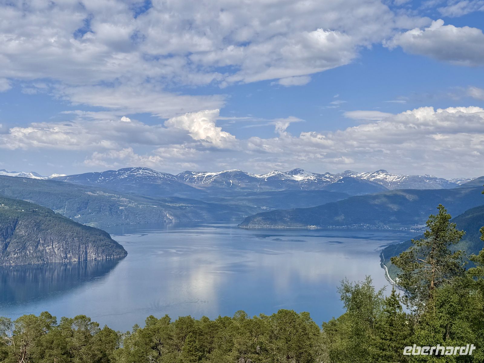 Tag 5 - Blick auf den Innvikfjord
