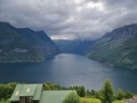Sunnylvsfjord mit Blick zum Geirangerfjord 