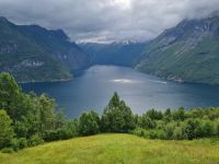 Sunnylvsfjord mit Blick zum Geirangerfjord 