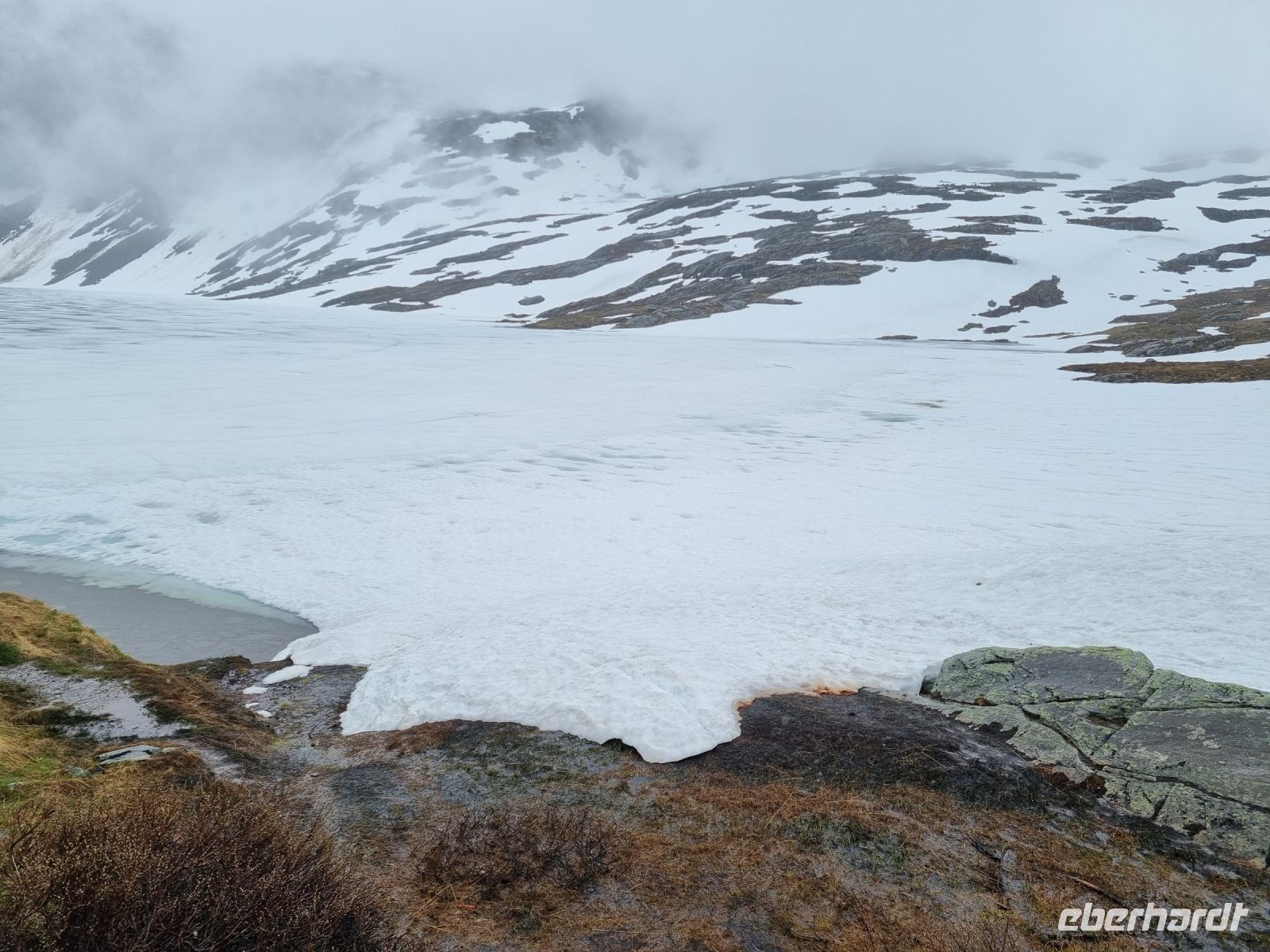 Fahrt von Geiranger nach Lom... (Djupvatnet)